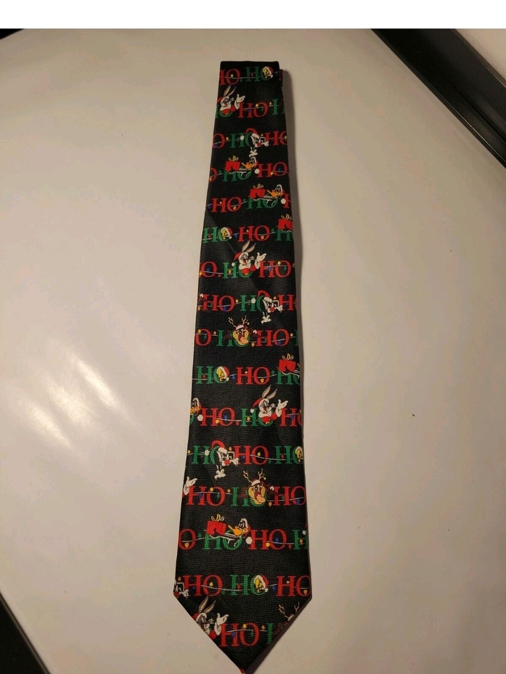 Looney Tunes 1999 Christmas Neck Tie 50"